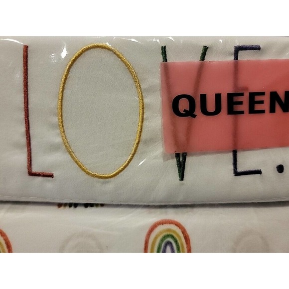 Rae Dunn LOVE Rainbows QUEEN Sheet Set Pillowcases Bedding LBGT Pride NEW - Picture 4 of 5
